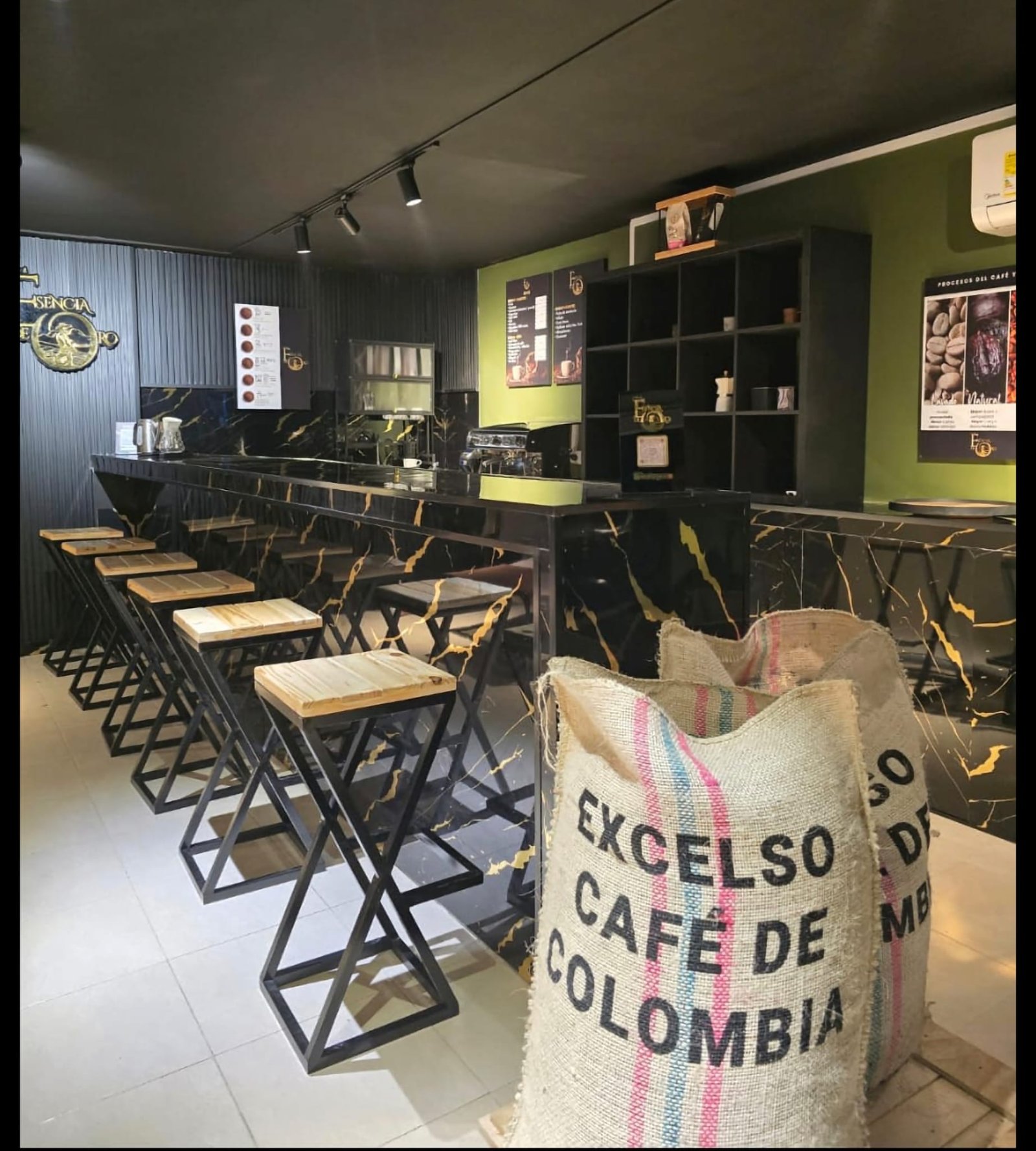 Tienda de café Esencia de Oro Cali Colombia